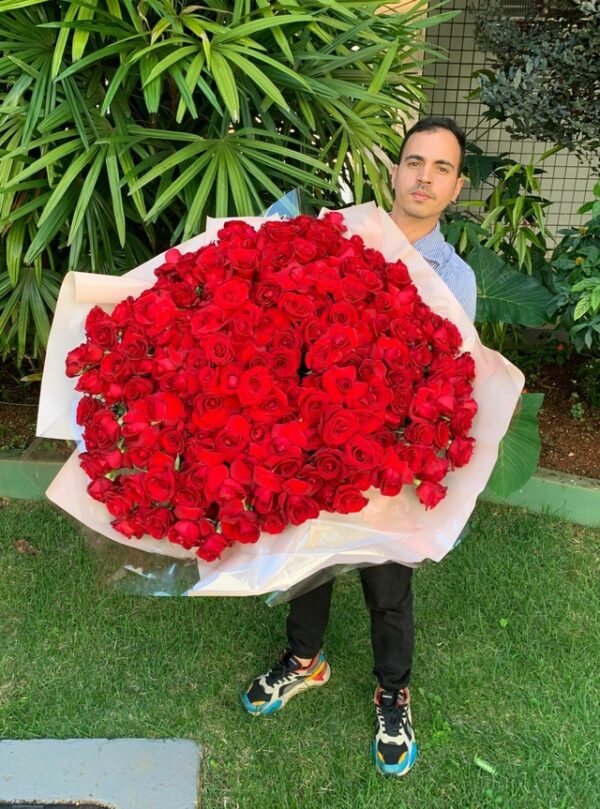 Buquê de Rosas Vermelhas Especial - 200 Rosas