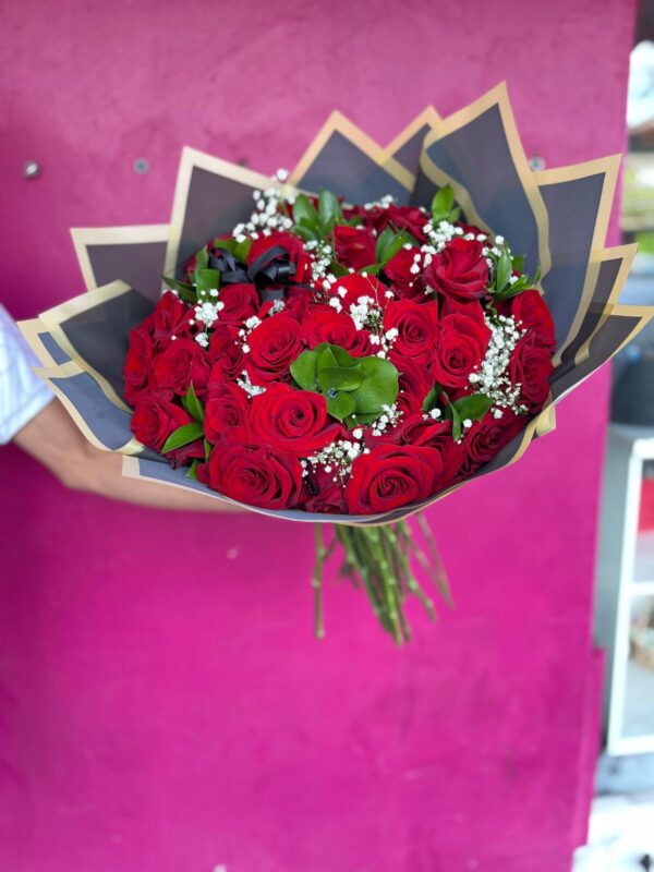 Buquê de Rosas Vermelhas Especial - 40 Rosas - Imagem 4