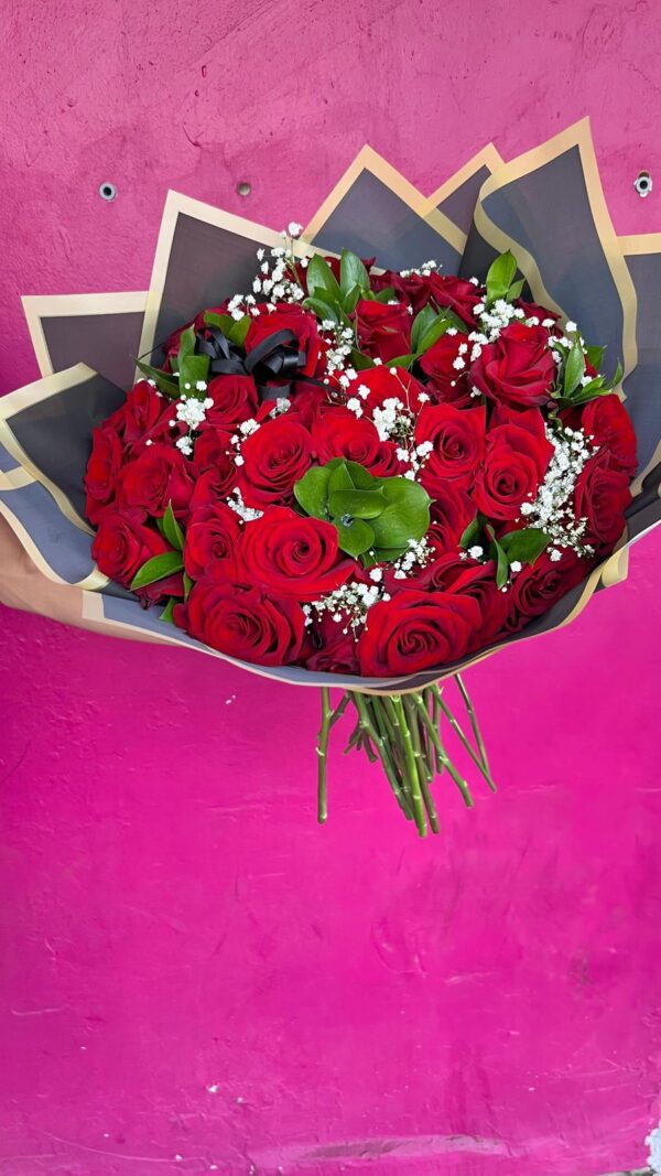 Buquê de Rosas Vermelhas Especial - 40 Rosas - Imagem 2
