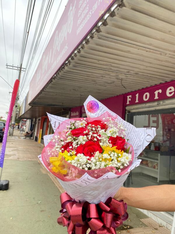 Buquê de Rosas Vermelhas Tradicional - 6 Rosas - Imagem 5
