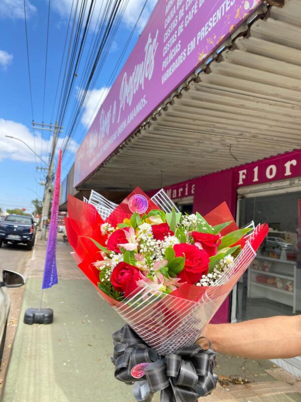 Buquê de Rosas Vermelhas Tradicional - 6 Rosas - Imagem 6