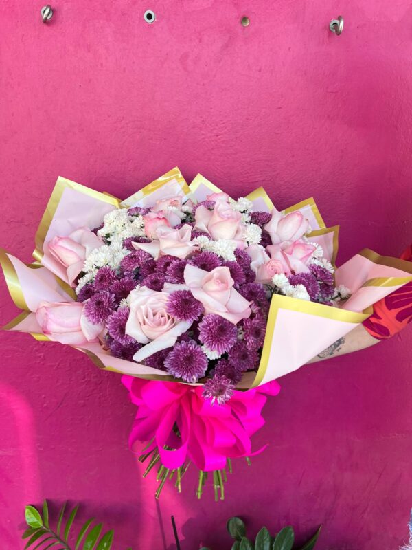 Buquê com 12 Rosas Vânia - Imagem 2