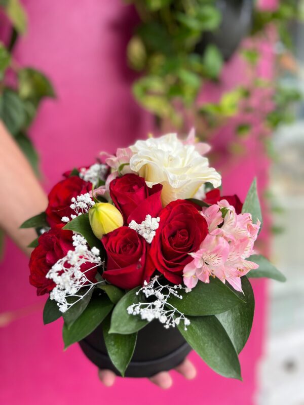 Arranjo Floral na Box Premium – Sofisticação e Elegância em Cada Detalhe - Image 4