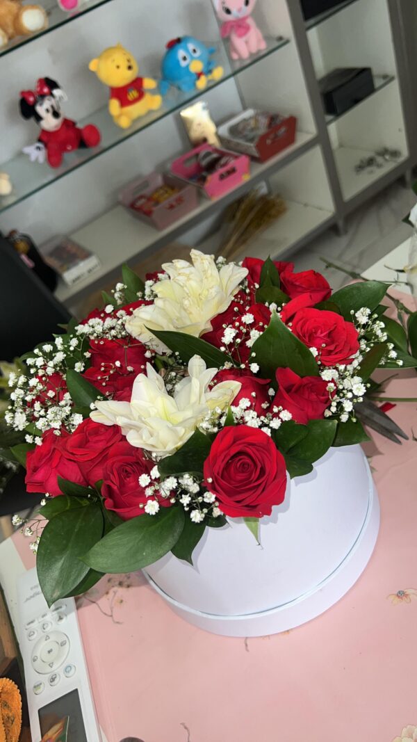 Arranjo Floral na Box Premium – Sofisticação e Elegância em Cada Detalhe - Image 5