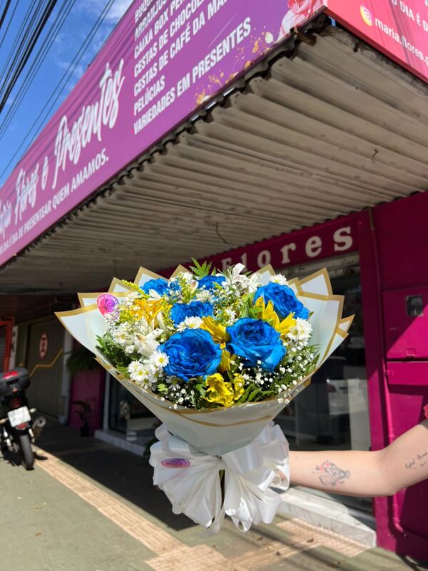 Buquê Tradicional com 06 Rosas Azuis - Imagem 2