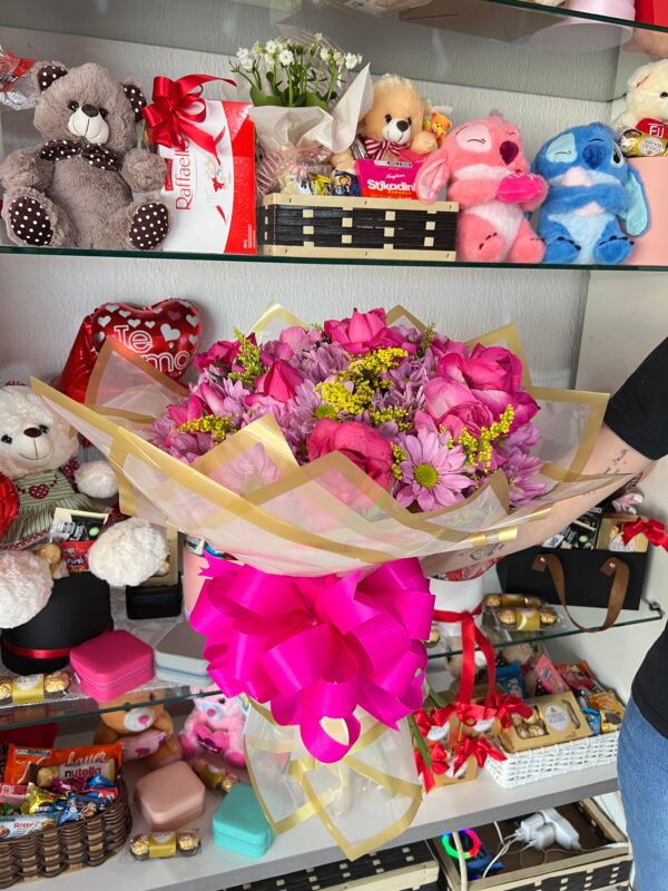 Buquê Tradicional com 12 Rosas Pink - Imagem 4