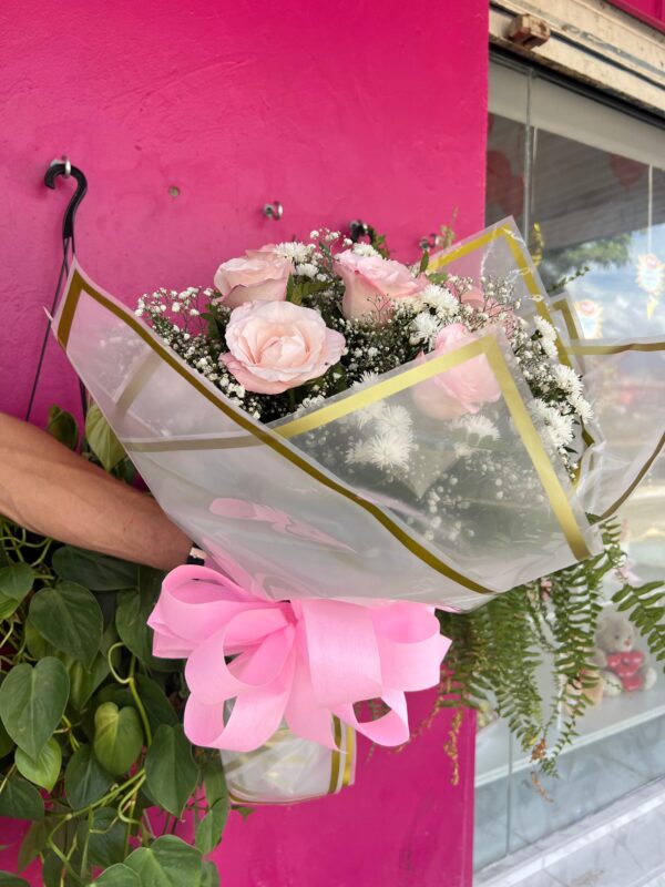 Buquê Tradicional com 6 Rosas Rosadas - Image 2