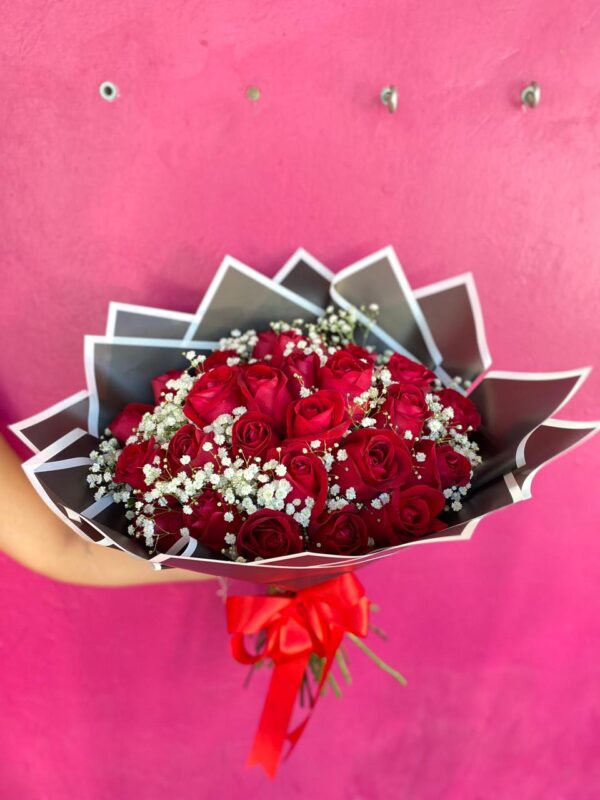 Buquê Tradicional – 30 Rosas Vermelhas - Imagem 3