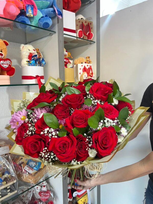 Buquê Tradicional – 30 Rosas Vermelhas - Imagem 5