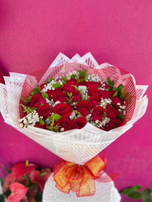 Buquê Tradicional – 30 Rosas Vermelhas