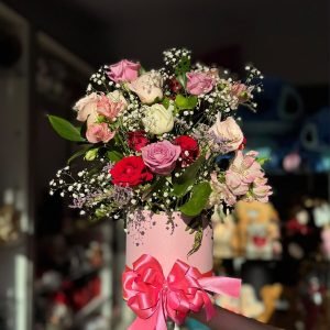 Box Floral Premium — Mix de Rosas e Delicadezas