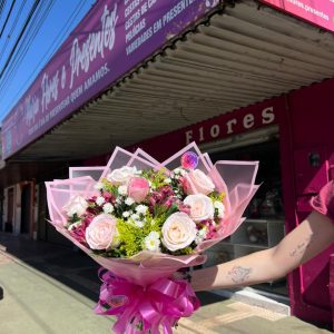 Buquê Tradicional com 6 Rosas Rosadas 001