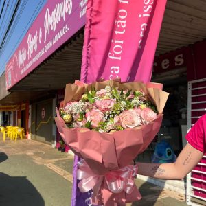 Buquê com 12 Rosas Vânia