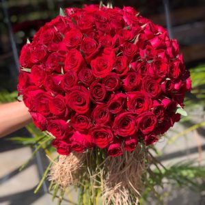 Buquê de Rosas Vermelhas Especial - 100 Rosas