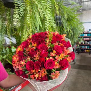 Buquê de Rosas Vermelhas Especial - 40 Rosas 001