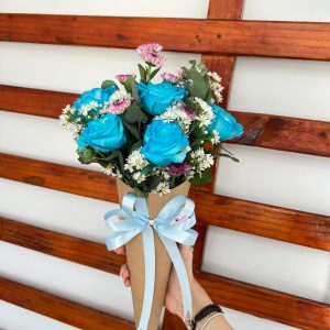 Cone Floral com 5 Rosas Azuis