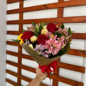 Mini Buquê com Rosas Vermelhas & Ferrero Rocher