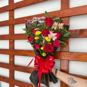 Rosas Vermelhas + toque tropical